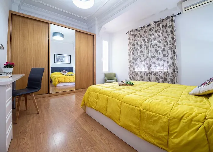 Confortable * La Marina De Apartment *